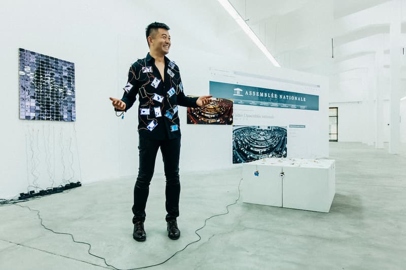 專訪「藝術駭客」劉勃麟 - 談論「隱形」藝術創作與最新個展《光和眼睛的距離》