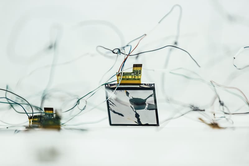 專訪「藝術駭客」劉勃麟 - 談論「隱形」藝術創作與最新個展《光和眼睛的距離》