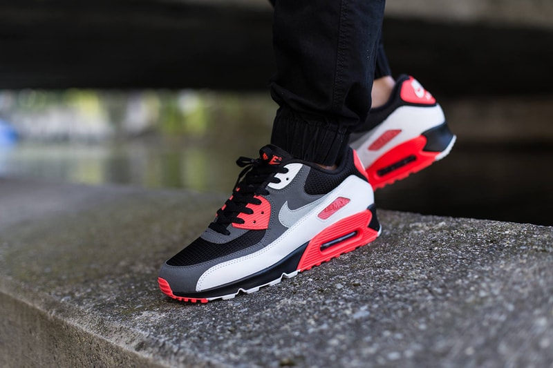 Nike Air Max 90「Reverse Infrared」配色