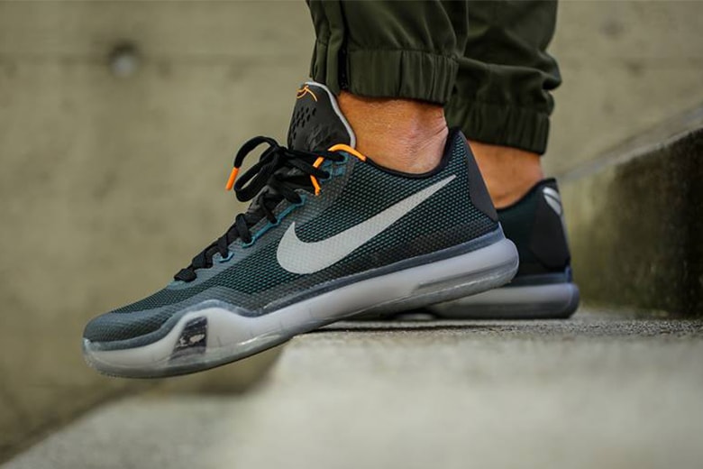 Nike Kobe X「Flight」配色