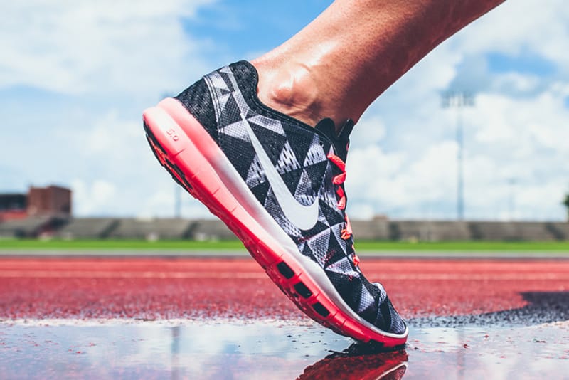 Nike WMNS Free 5.0 TR Fit 5 Print「Lava Glow」配色