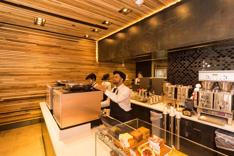 星巴克於華爾街開設首家「快捷」咖啡店
