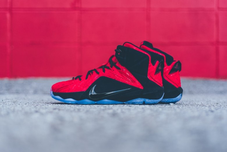 近賞 Nike LeBron 12 EXT「Red Paisley」配色