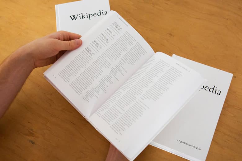 藝術家 Michael Mandiberg 將 Wikipedia 打印成冊