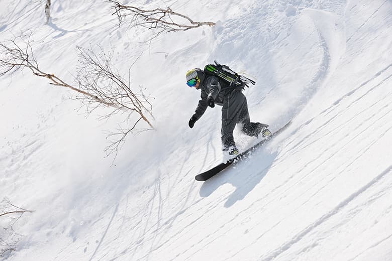 藤原浩: 峰巒雪原間的自由馳騁