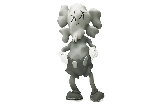 Paddle8 拍賣珍貴 KAWS 玩偶