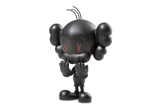 Paddle8 拍賣珍貴 KAWS 玩偶