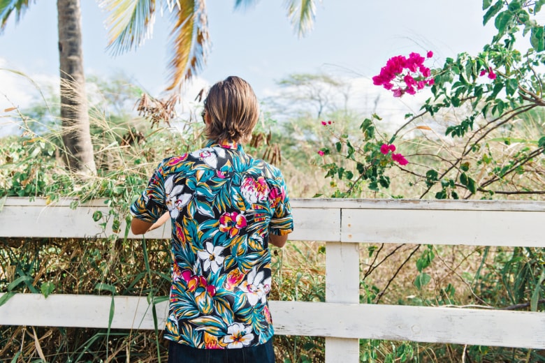 POW! WOW! x Roberta Oaks 聯名 Aloha 襯衫系列