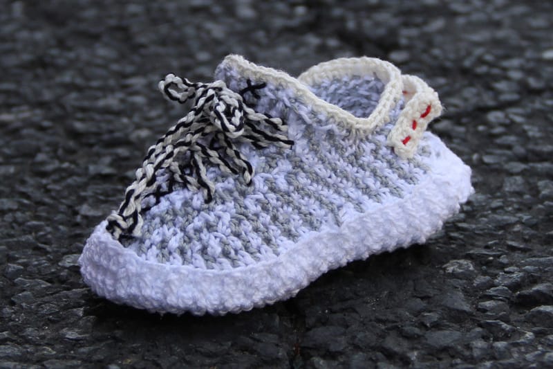 Picasso Babe 打造 Yeezy Boost 350 針織童鞋版本