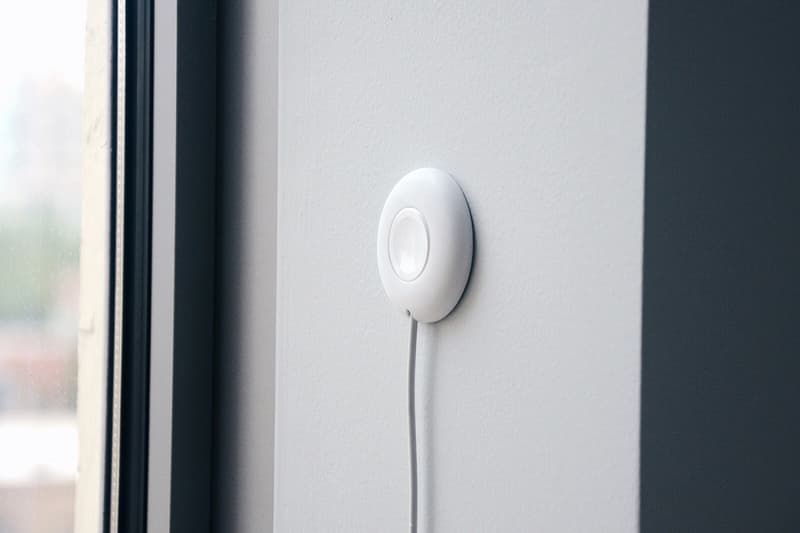 Apple Watch 掛立式充電座 KERO Cling