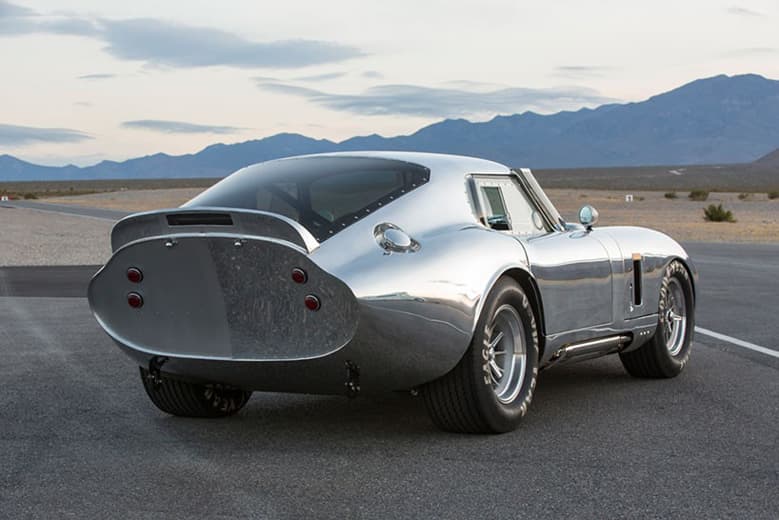 Shelby Cobra Daytona Coupe 50 週年限量版跑車