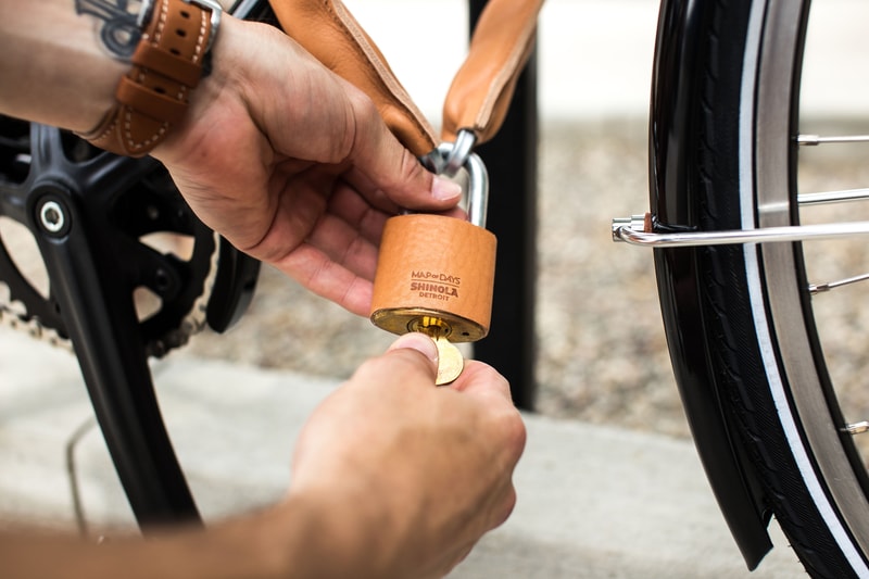 Shinola x Map of Days 皮革自行車鎖鏈