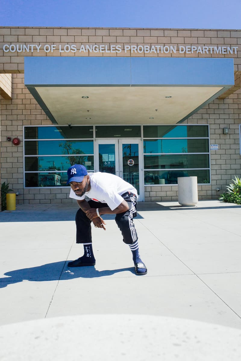 Undefeated 發佈 Slide 拖鞋系列