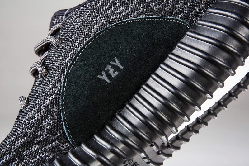近賞 adidas Originals Yeezy Boost 350 全黑配色