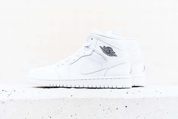 Air Jordan 1 Mid 全白配色