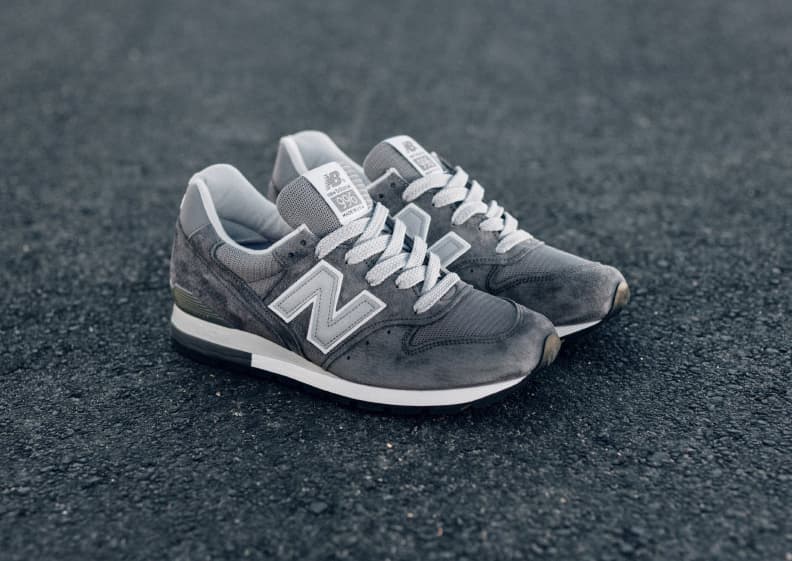 New Balance 996 Heritage「Gray/Silver」配色
