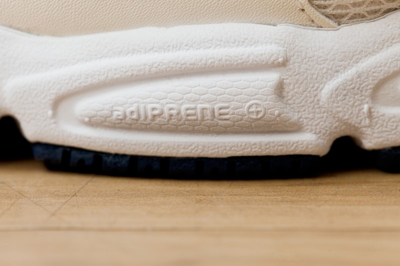 Raf Simons x adidas Originals 2015 秋冬 Ozweego 2 跑鞋