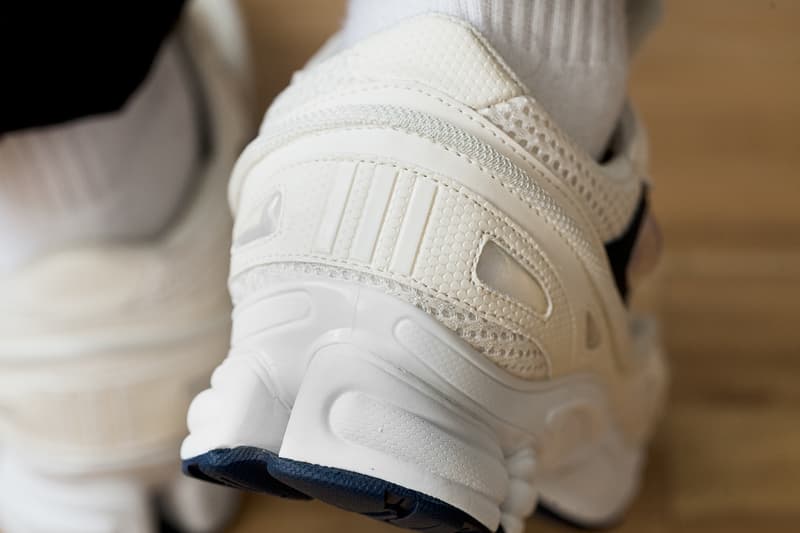 Raf Simons x adidas Originals 2015 秋冬 Ozweego 2 跑鞋