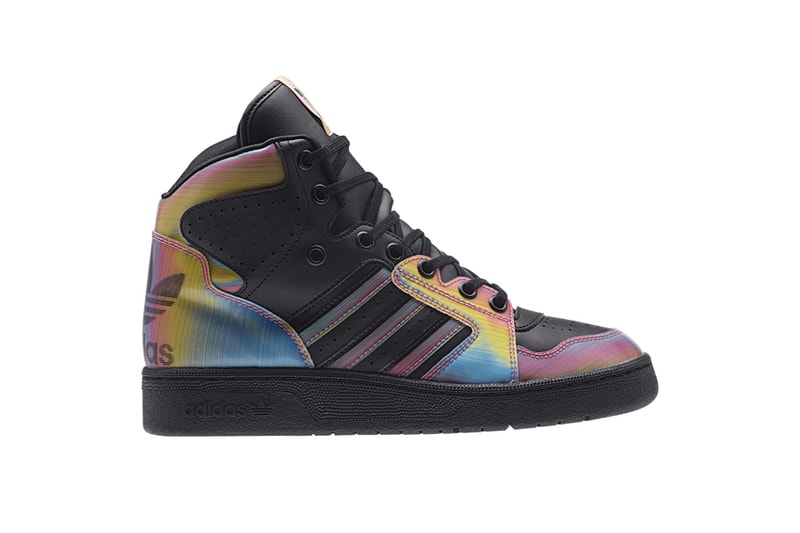 Rita Ora x adidas Originals「Space Shifter」&「Mystic Moon」別注系列