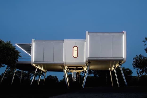 NOEM 西班牙打造「飛船屋」