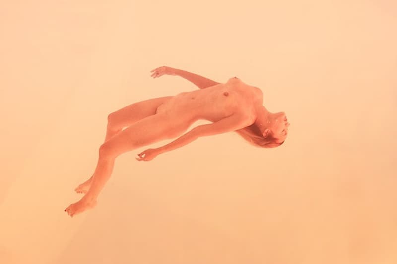 Adeline Mai《Dreamy Underwater Nudes》攝影集