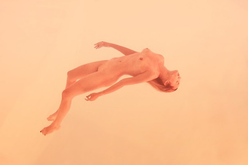 Adeline Mai《Dreamy Underwater Nudes》攝影集