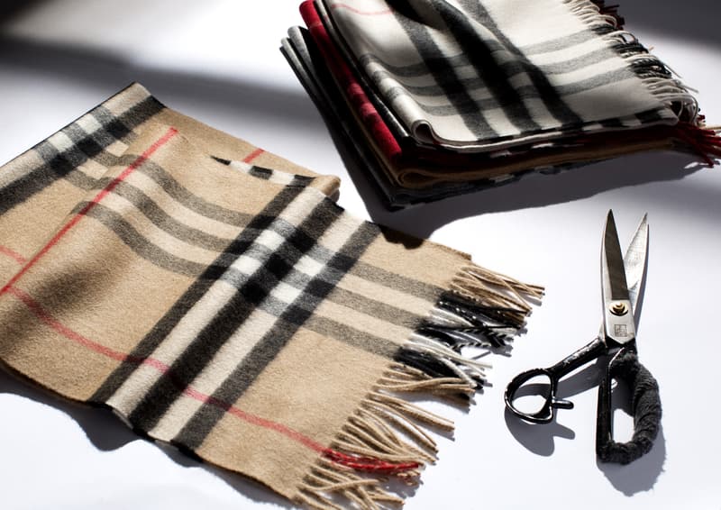 Burberry Scarf Bar 正式開催