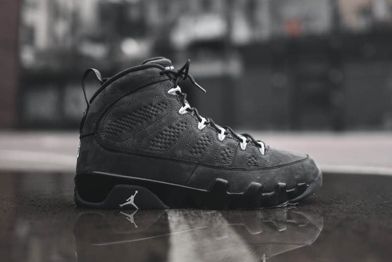 近賞 Air Jordan 9 Retro「Anthracite」配色
