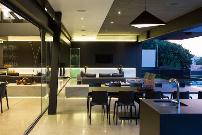 Nico Van Der Meulen 於南非打造 Kloof Road House