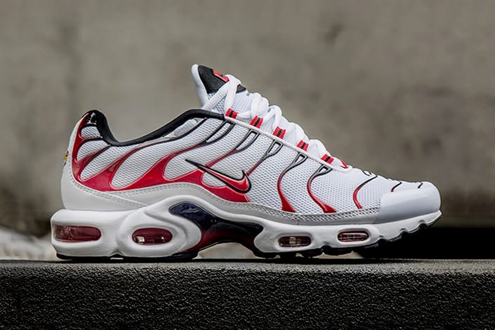 Nike Air Max Plus「Kombat」配色