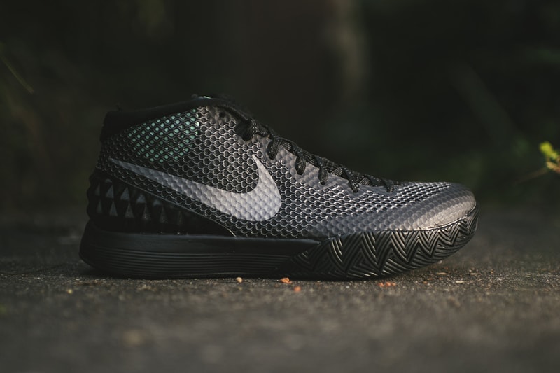 Nike Kyrie 1「Driveway」配色