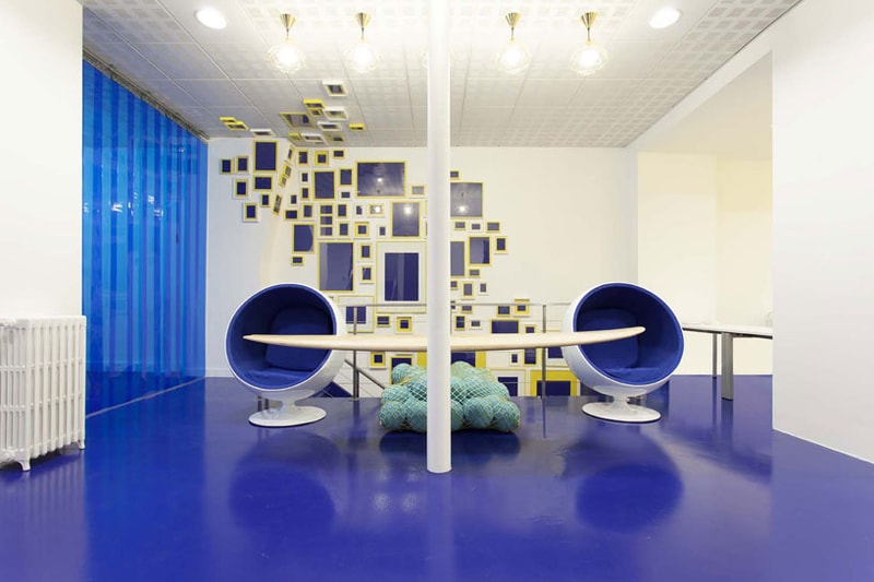 ADYAX 總部通過亮色裝飾調節員工工作情緒