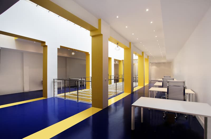 ADYAX 總部通過亮色裝飾調節員工工作情緒