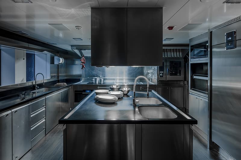 CRN YACHT'S 打造超奢華巨型遊艇