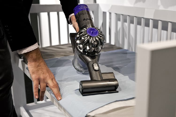 Dyson V6 香港發布 強勁吸力與微塵粒子說再見