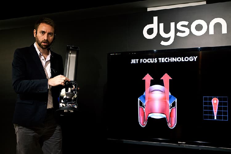 Dyson V6 香港發布 強勁吸力與微塵粒子說再見