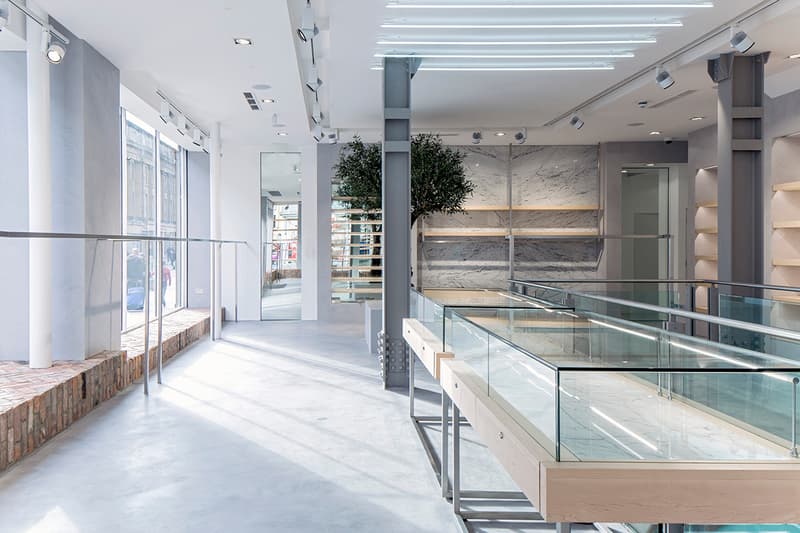 END. Clothing 紐卡斯爾旗艦店