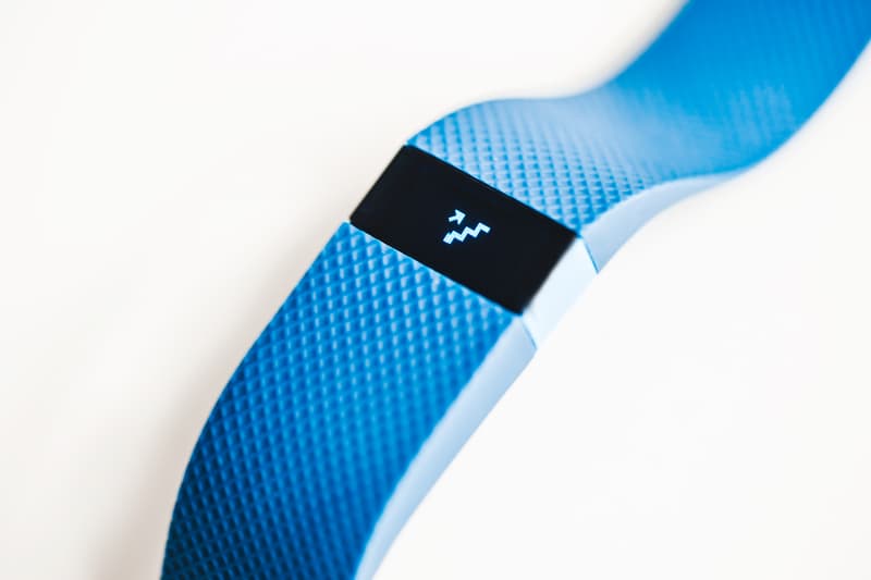 Fitbit 最新 Charge HR 近距體驗