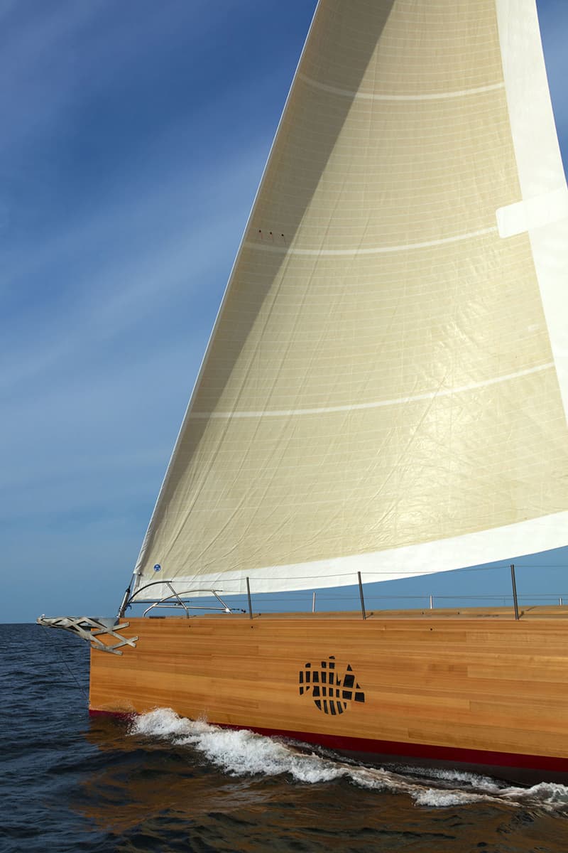 Frank Gehry 打造個人第一部遊艇之作