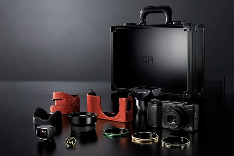 GR Digital 10 週年紀念限量套裝「GR II Premium Kit」