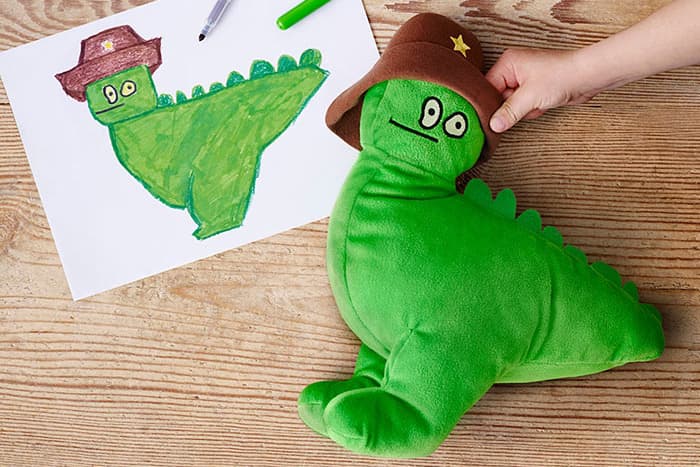 IKEA 推出小孩手繪布偶 Soft Toys for Education－SAGOSKATT 