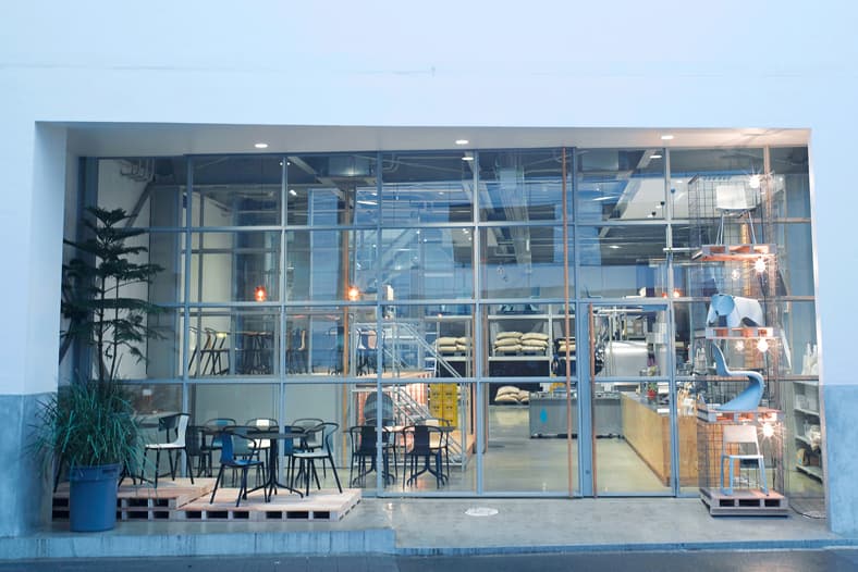 Blue Bottle Coffe Tokyo x vitra 特別企劃開催