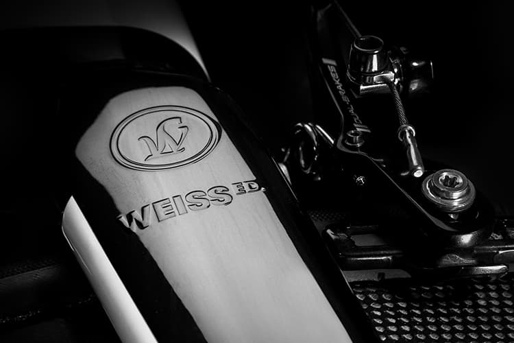 Lightweight 全新黑白車架現身