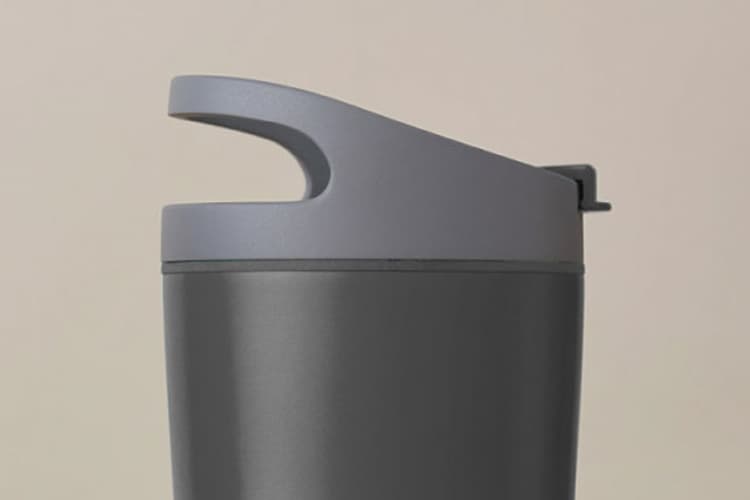 一個會提你飲水的水杯 OzmoActive Cup