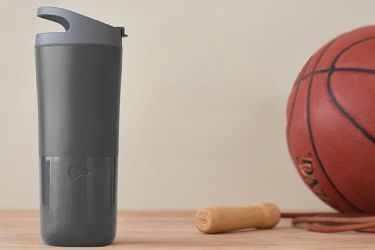 一個會提你飲水的水杯 OzmoActive Cup