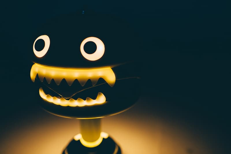 UNDERCOVER「漢堡燈」即將登陸 HBX