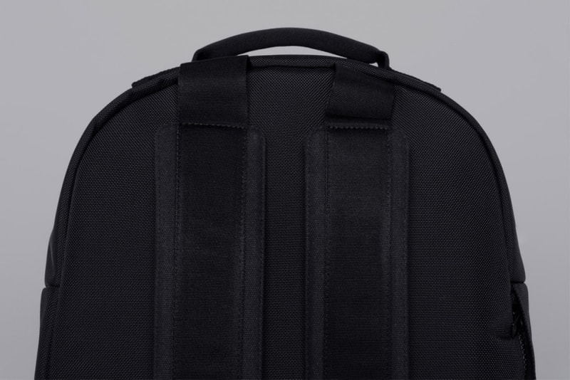 Yeezy Season 1 配件系列設計