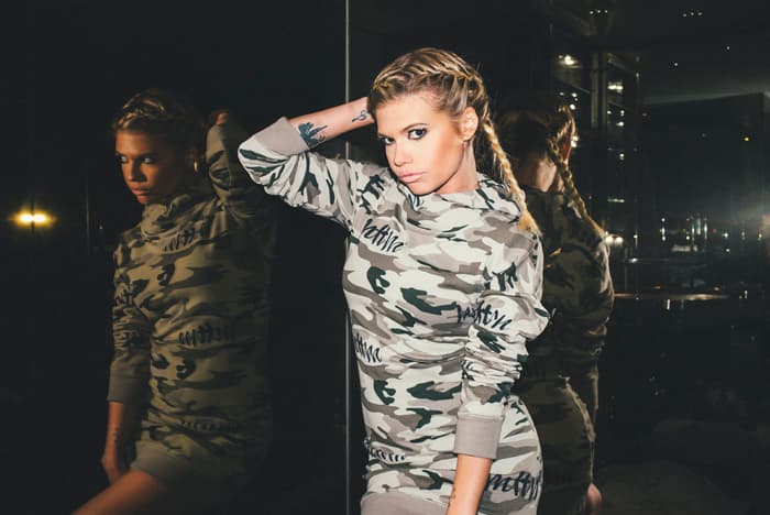 Married To The Mob x Burton 2015 假日季聯名系列