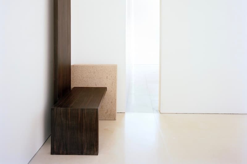 Yeezy Season 2 設計靈感來源於 Claudio Silvestrin 風格公寓