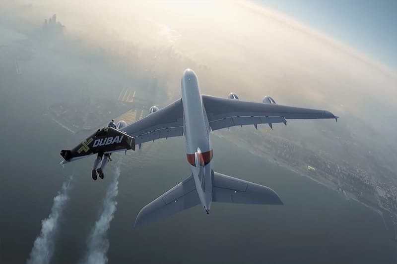 Jetman Dubai 與空客 A380 一同翱遊迪拜天空